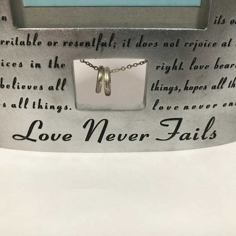 Love Never Fails 1 Corinthians 13 Silver Picture Frame with Wedding Rings Decor